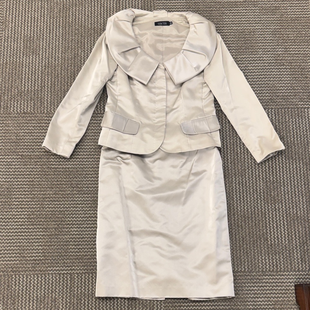 Rickie Freeman for Teri John Vintage Silver Grey Silk Jacket & Skirt Set, size M